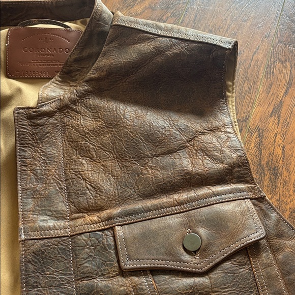 Coronado Leather vest. Genuine American Bison leather. Excellent size  50X XL - Picture 9 of 15